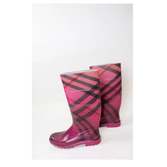 pink burberry rain boots